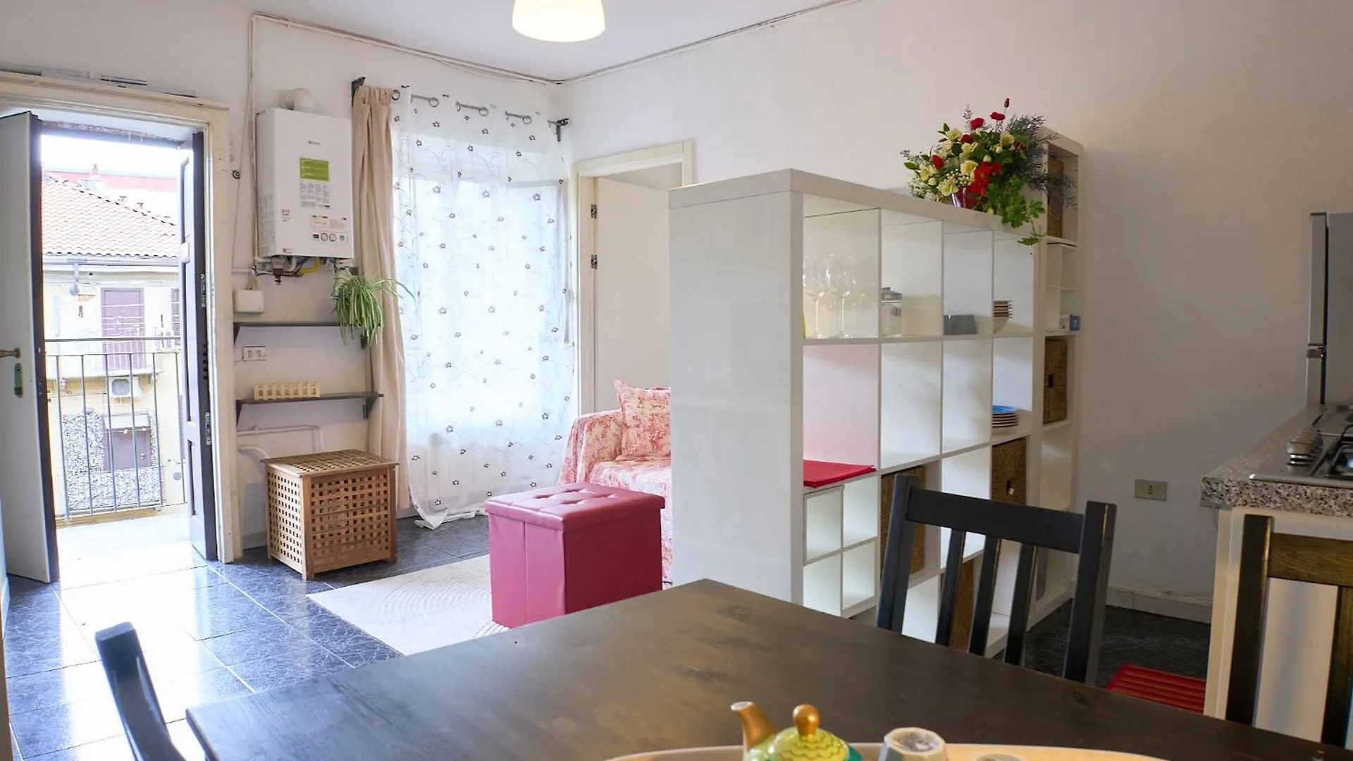 Xenia Apartments - Two-Room Apartment In Navigli Area Milan Italy